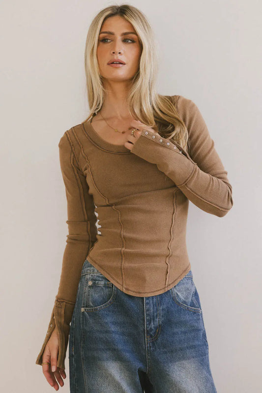 Round neck top in brown 