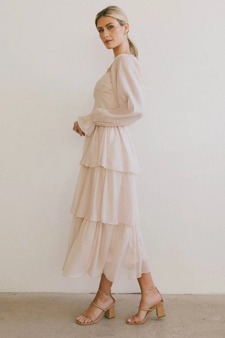 Long sleeves dress in champagne 