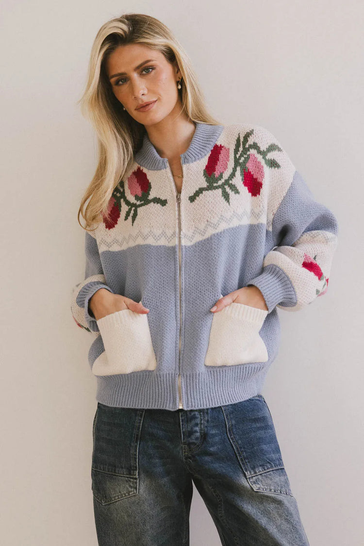 Two hand pockets cardigan in blue 