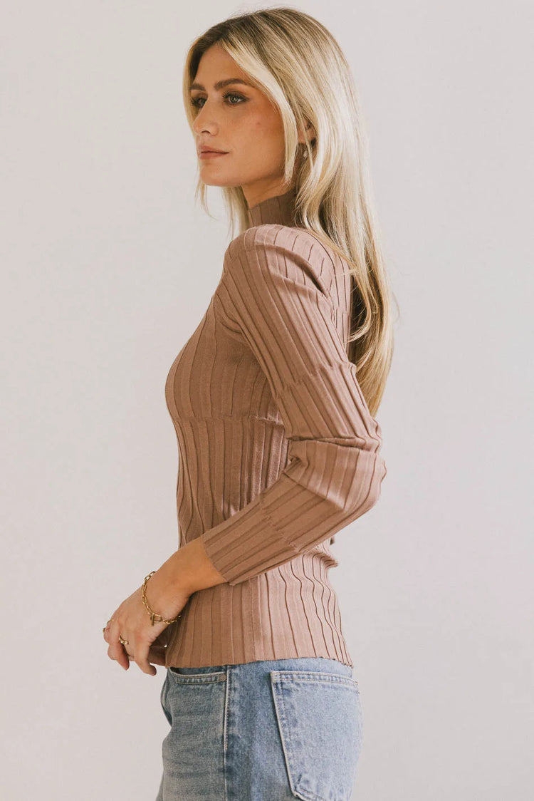 Striped top in brown 