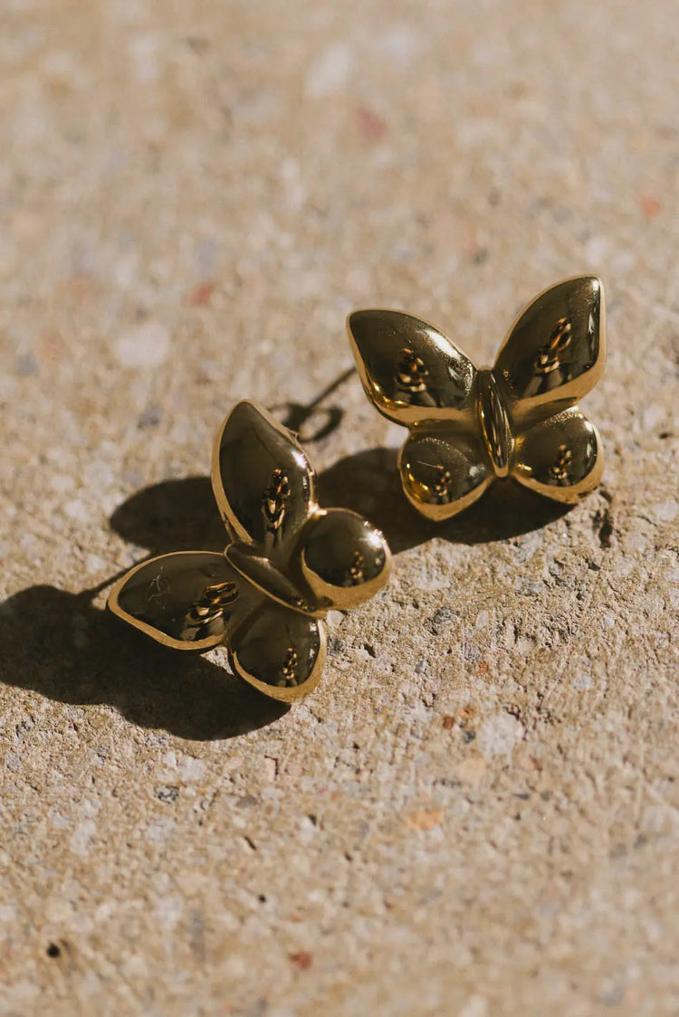 Butterfly style earrings 