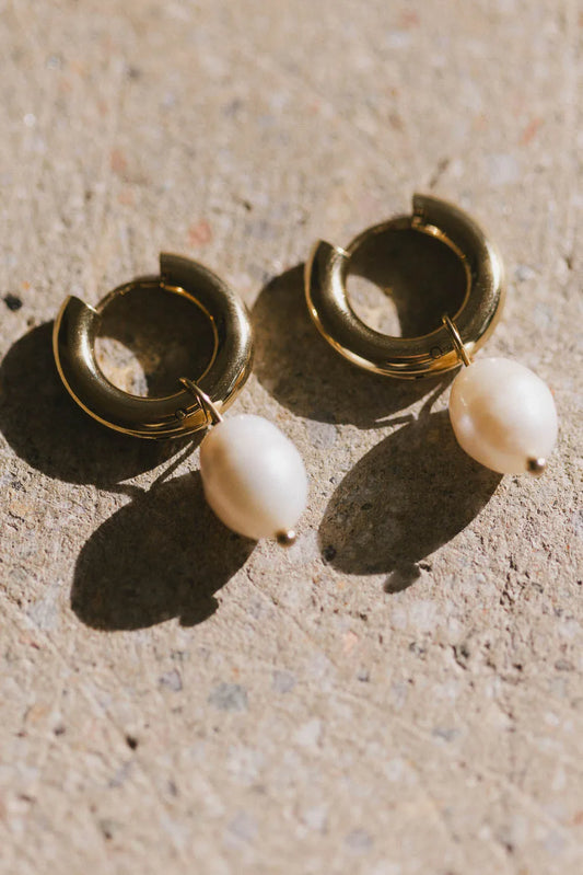 Pearl earrings 