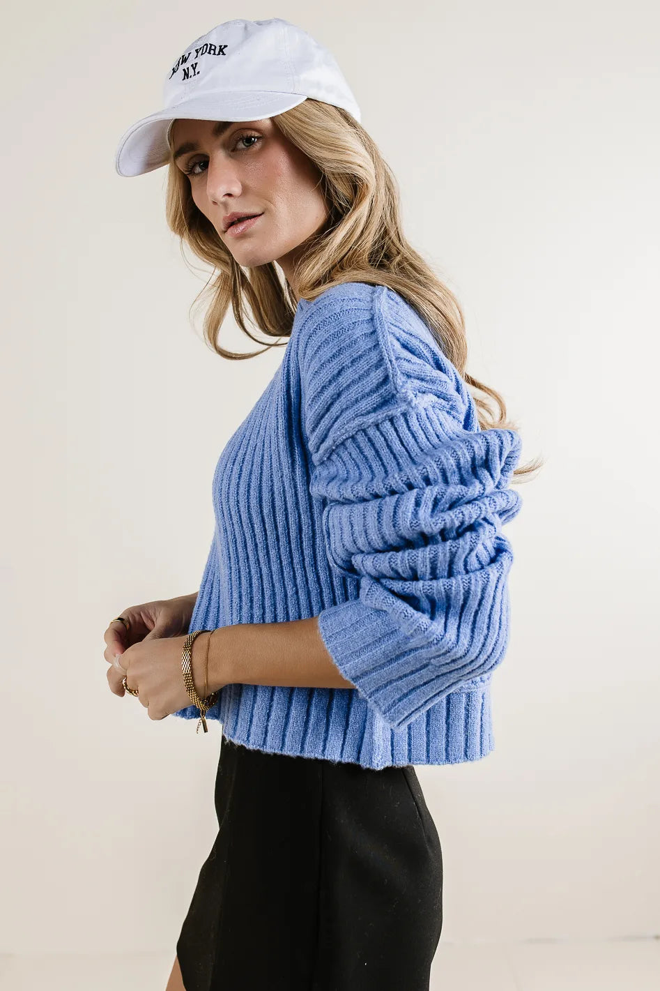 Long sleeves sweater in blue 
