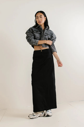 High rise skirt in black 