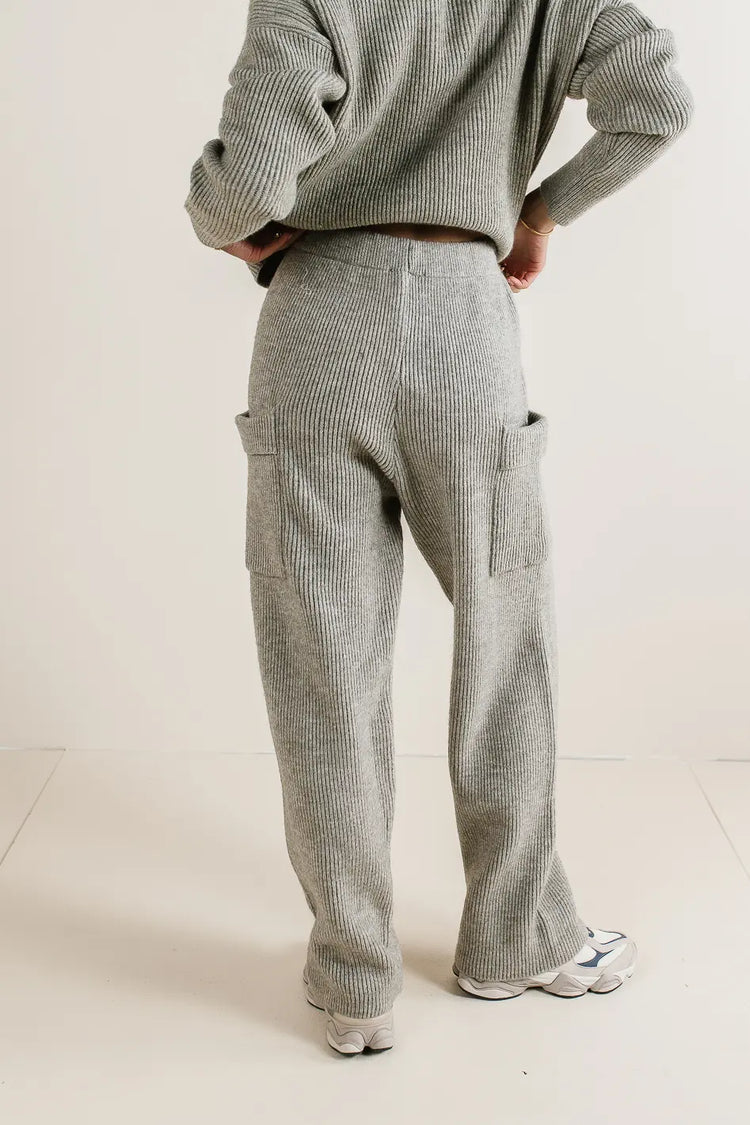 two side pockets pants in grey 