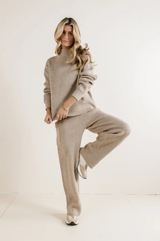 Knit ribbed pants in sand 