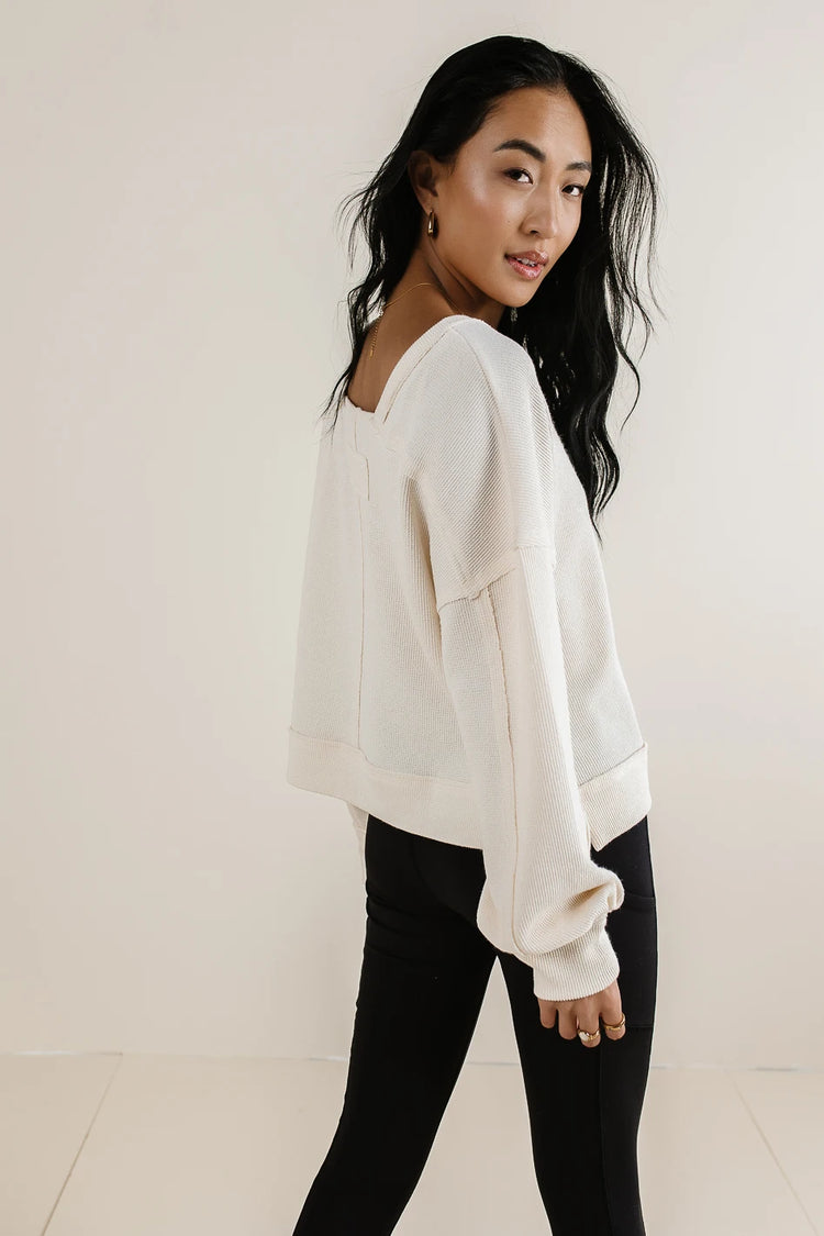 Long sleeves waffle knit top in cream 