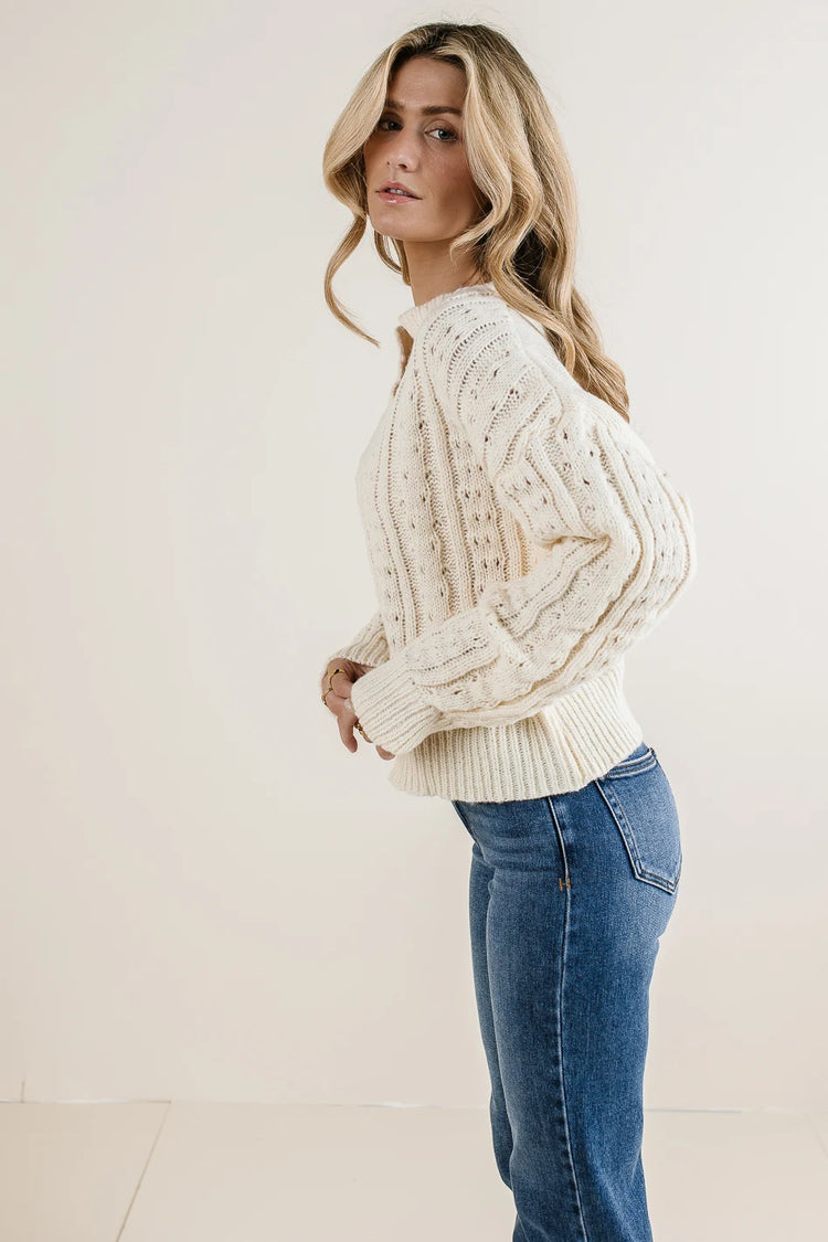 Long sleeve knit sweater in cream 