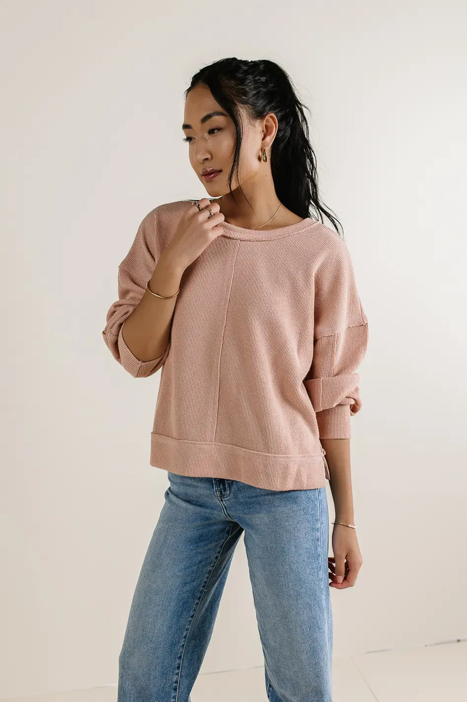 Round neck knit waffle sweater in blush 