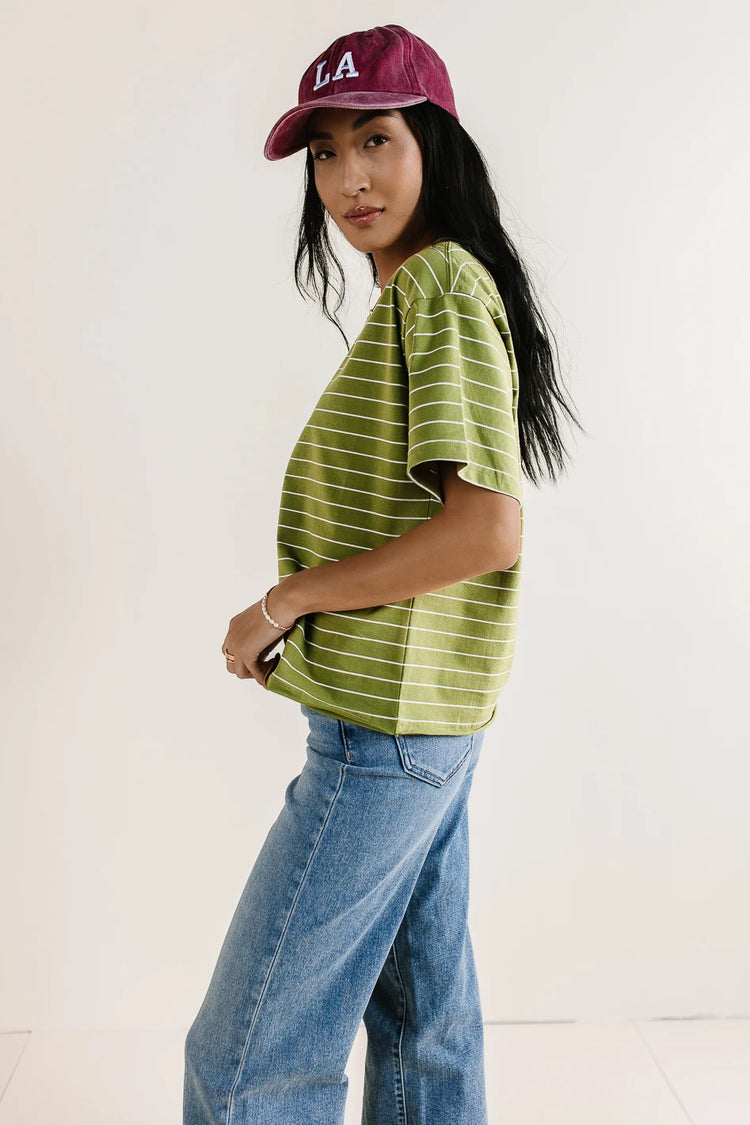 Short sleeves striped knit top in moss 