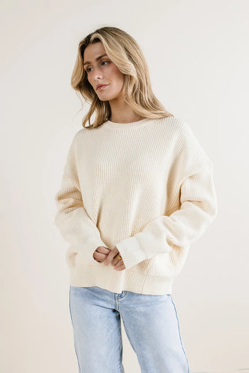 Knit sweater in ivory 