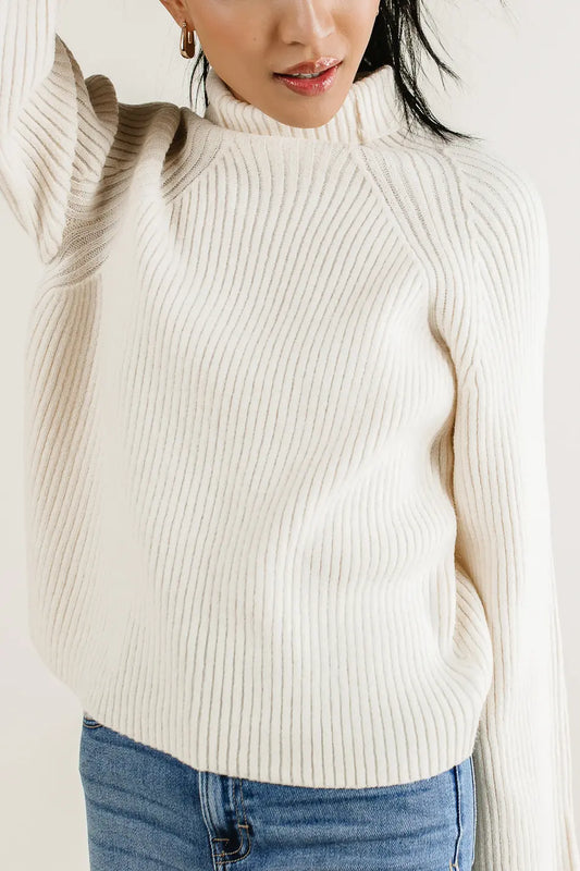 Ribbed sweater in cream 