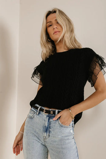 Short sleeves sweater top in black 