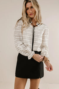 Lon sleeves blouse in ivory 