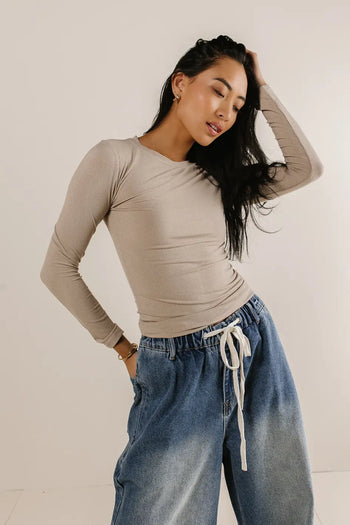 Round neck top in tan 