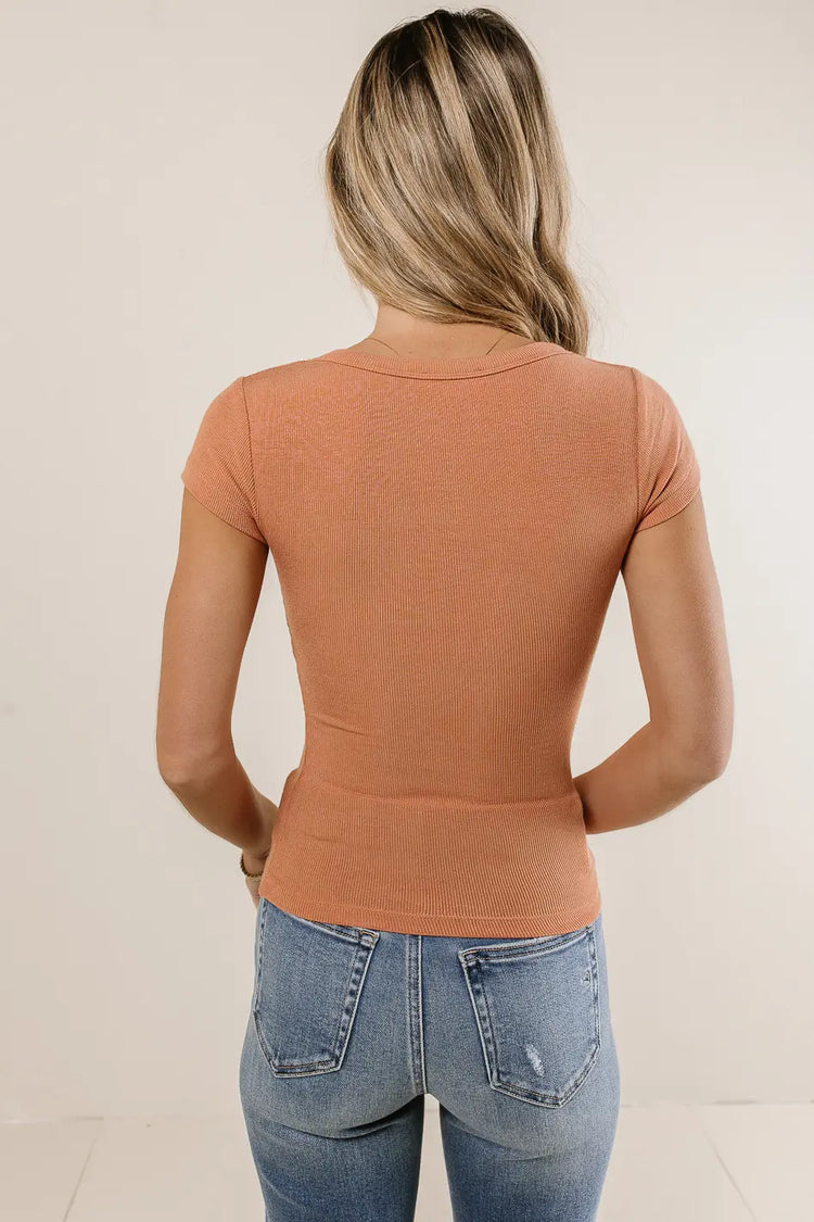 Ribbed top in coral  