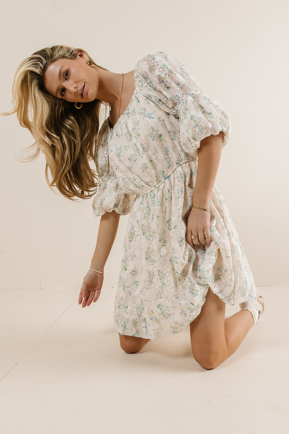 puff sleeve mini dress