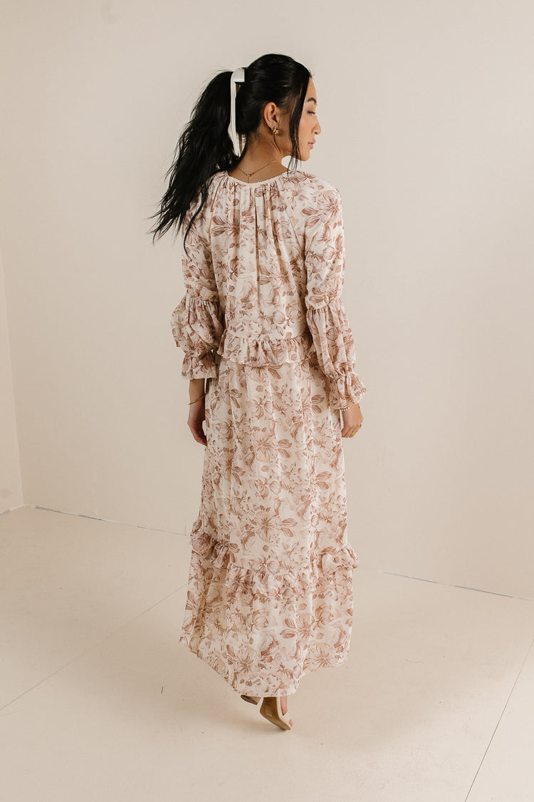 flowy summer maxi dress with long sleeves