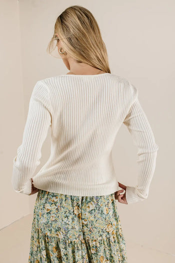 Ribbed sweatrr top in ivory 