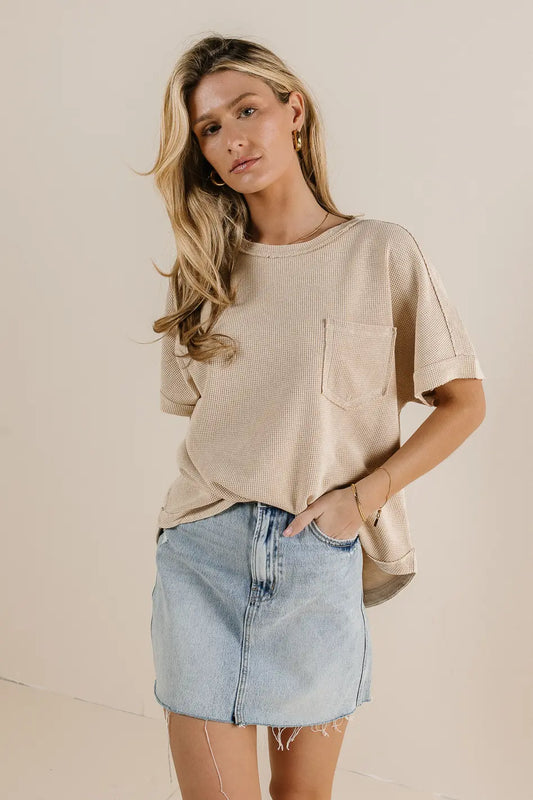 One side pocket top in natural 
