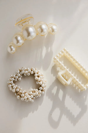 Oversized Pearl Claw Clip in Small - FINAL SALE