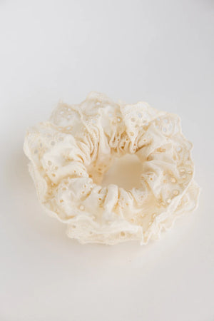 Floral Lace Scrunchie in Cream