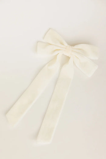 Velvet hair clip in cream 