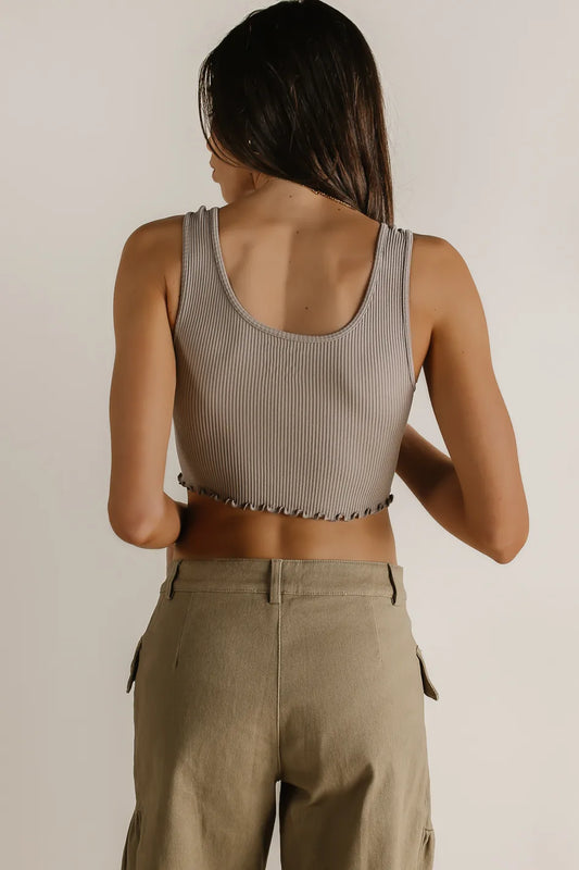 Sleeveless taupe in taupe 