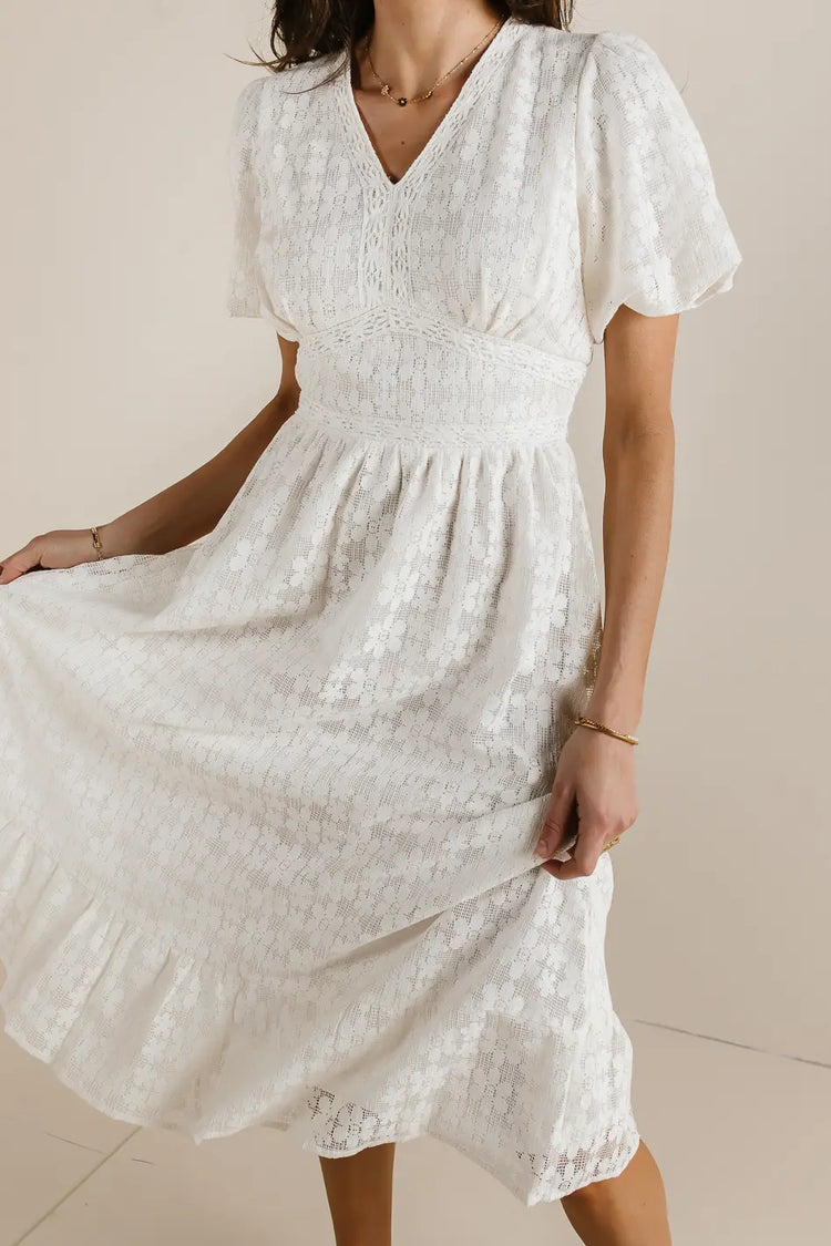 Non stretchy dress in ivory 