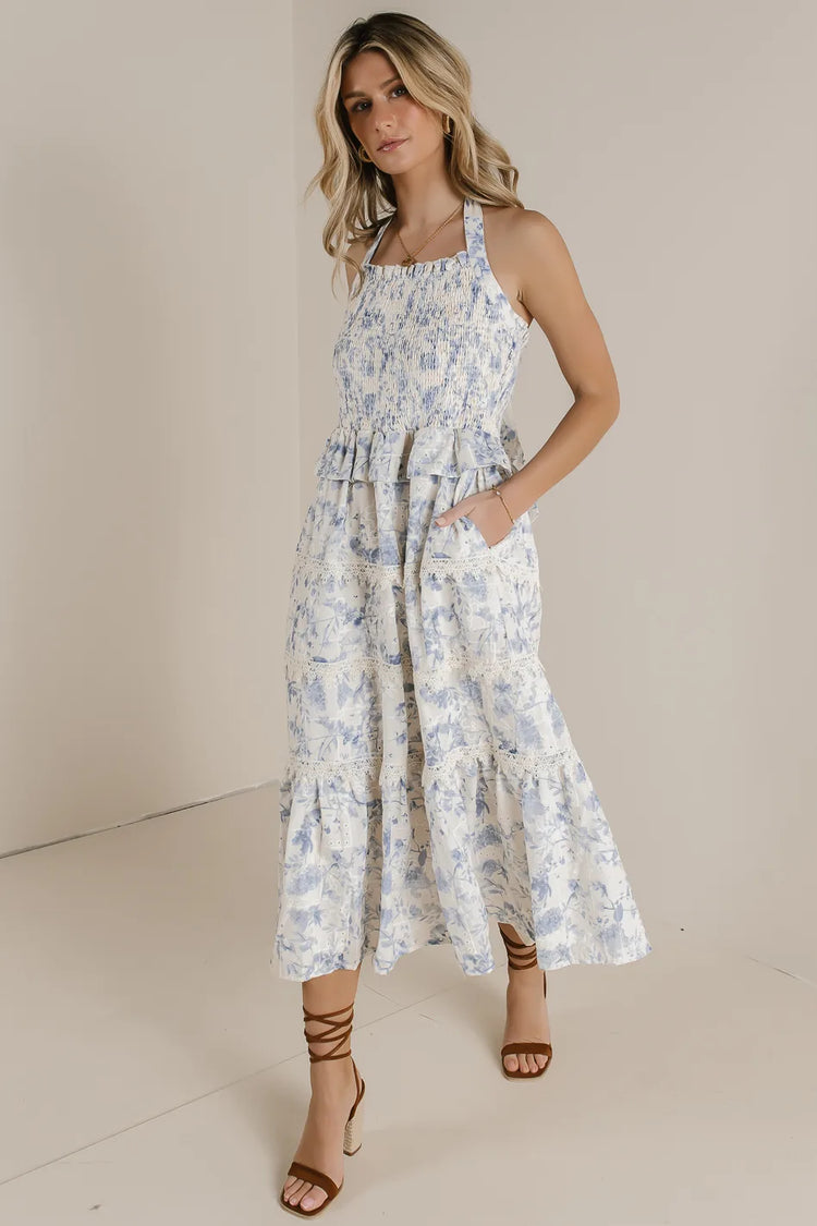 Two hand pockets floral dress in blue 
