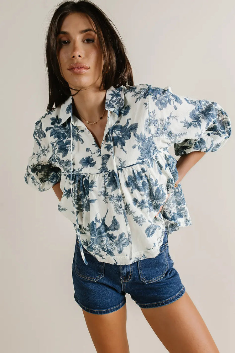 Colllared floral top 