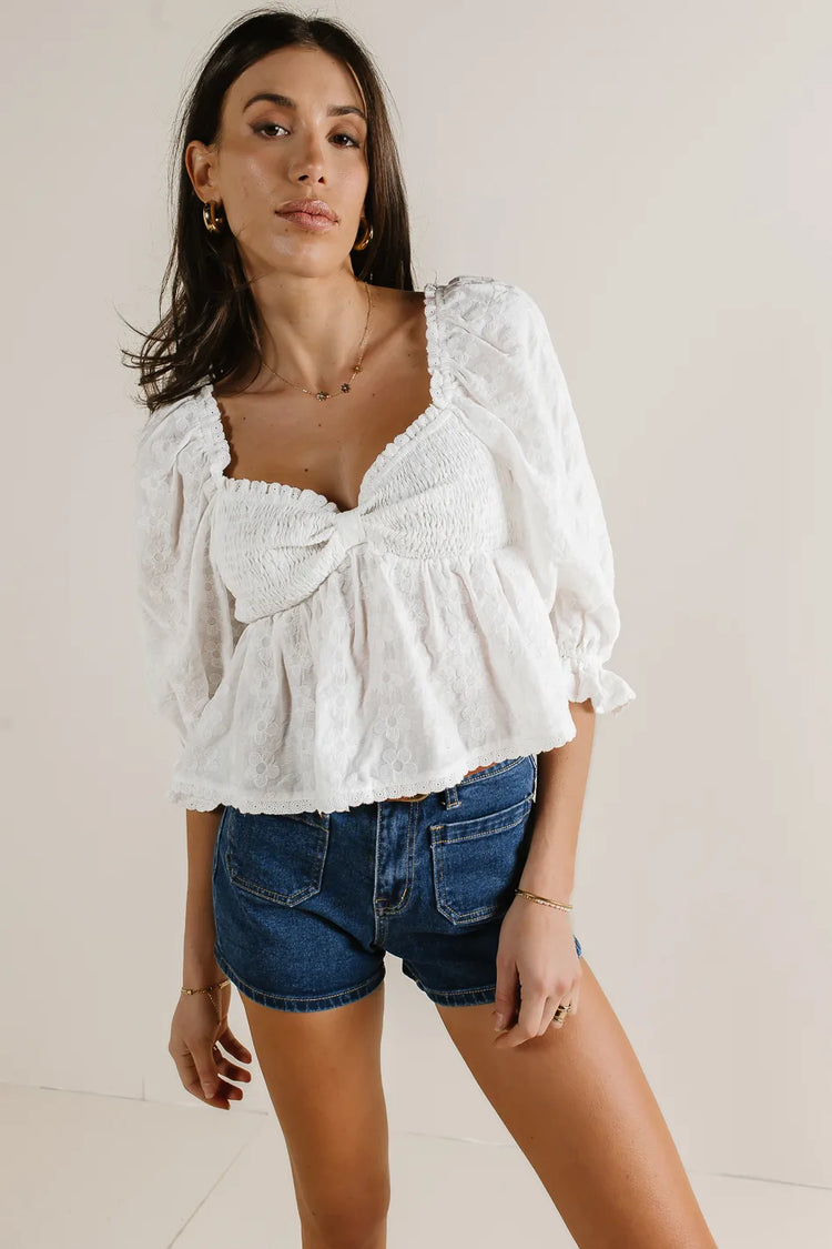 Woven blouse in cream 