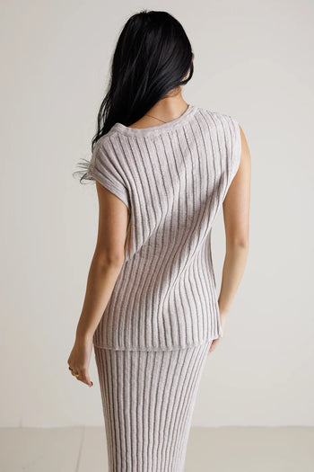 Round back neck top in taupe 