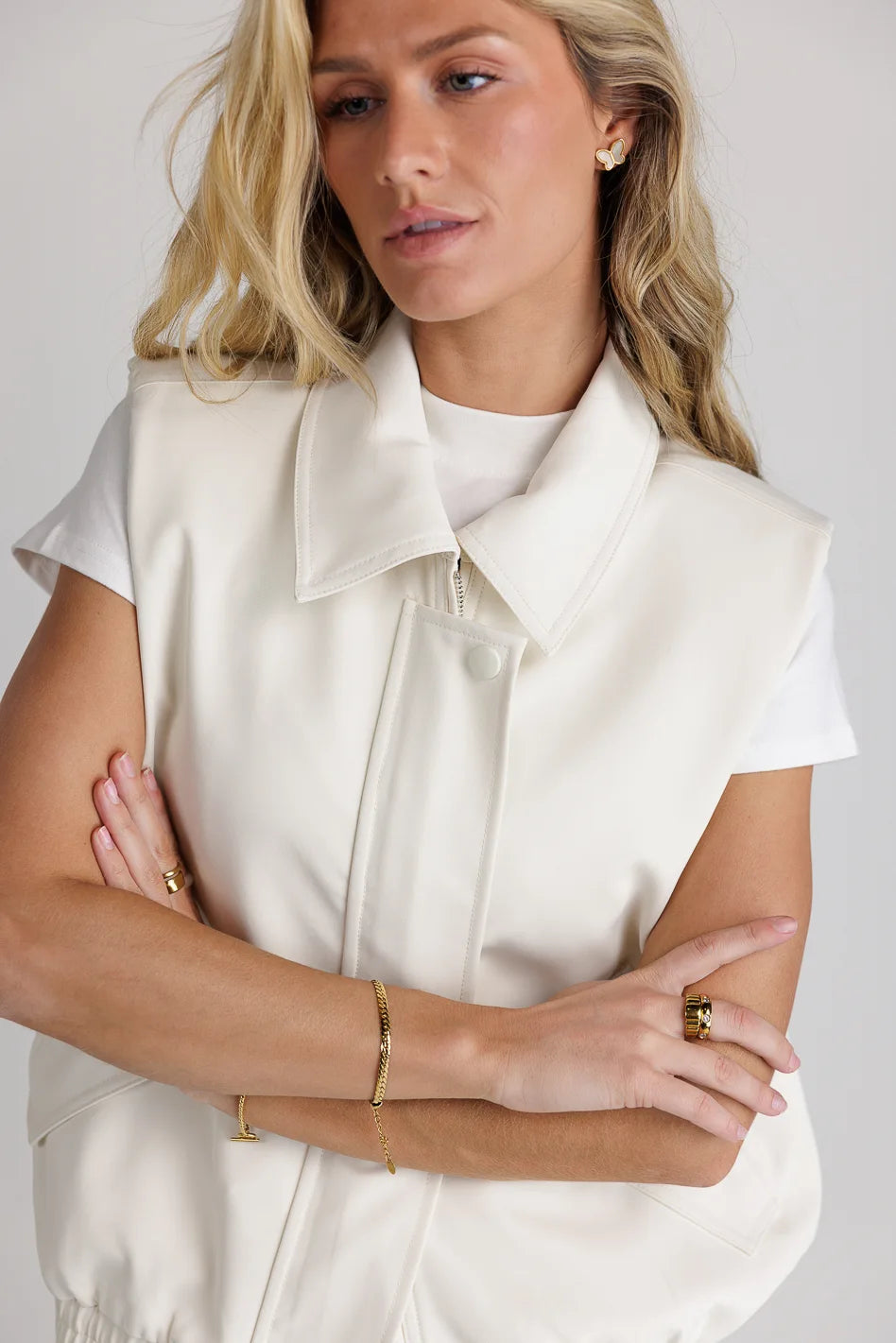 Front zipper vest in cream 