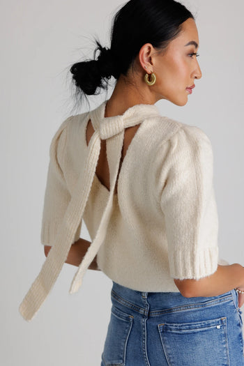 Adjustable back neck tie top in cream 