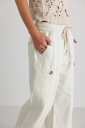 Elastic waist pants in ivory 