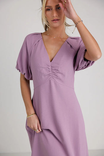 V-Neck midi dress in lavender 