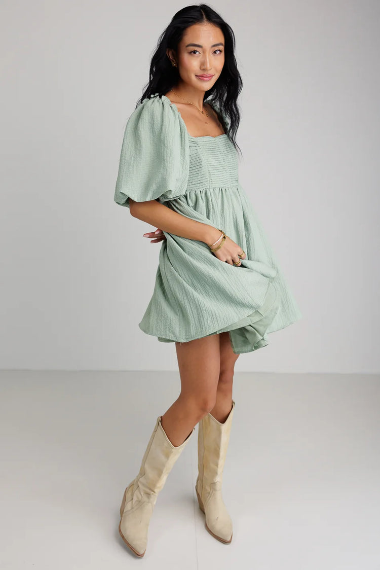 Puff sleeves dress in sage 