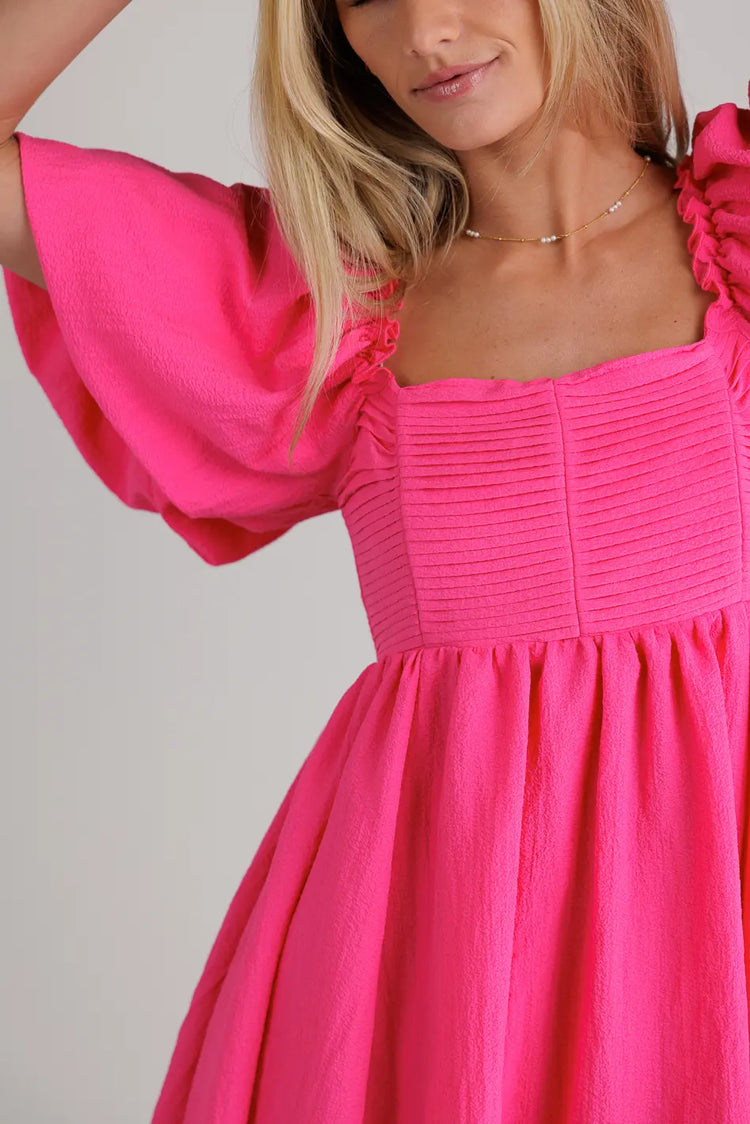 Elastic shoulder sleeves mini dress in pink 