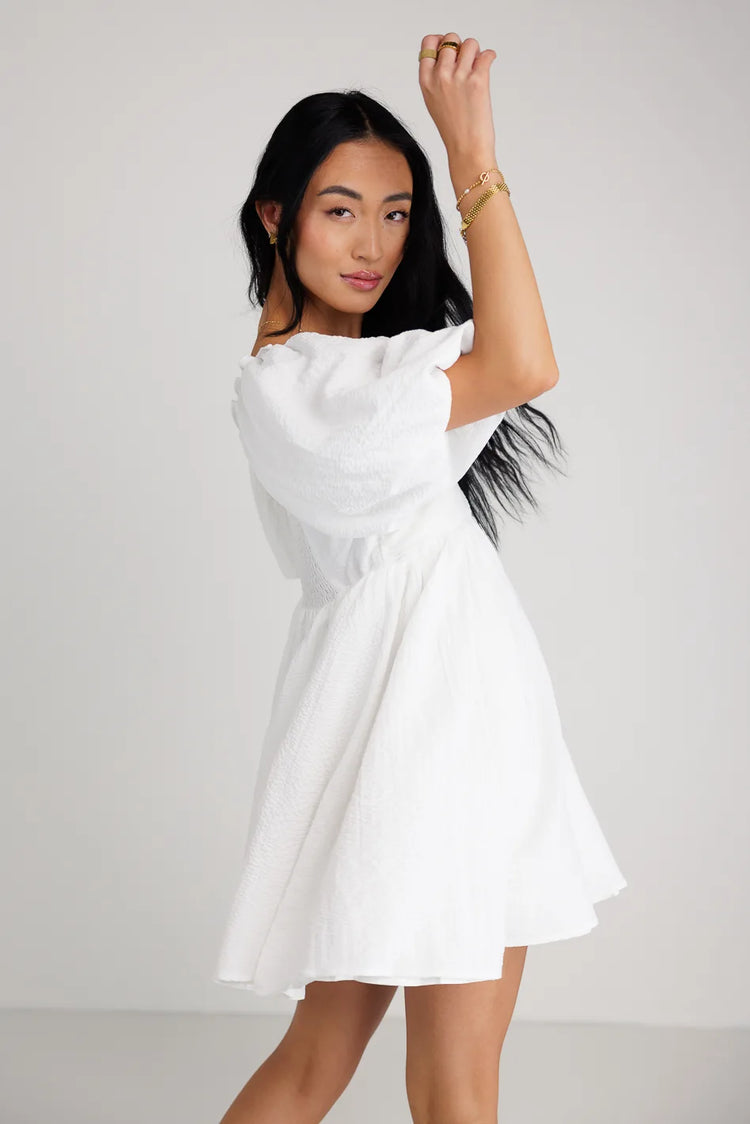 Puff sleeves dress in white 