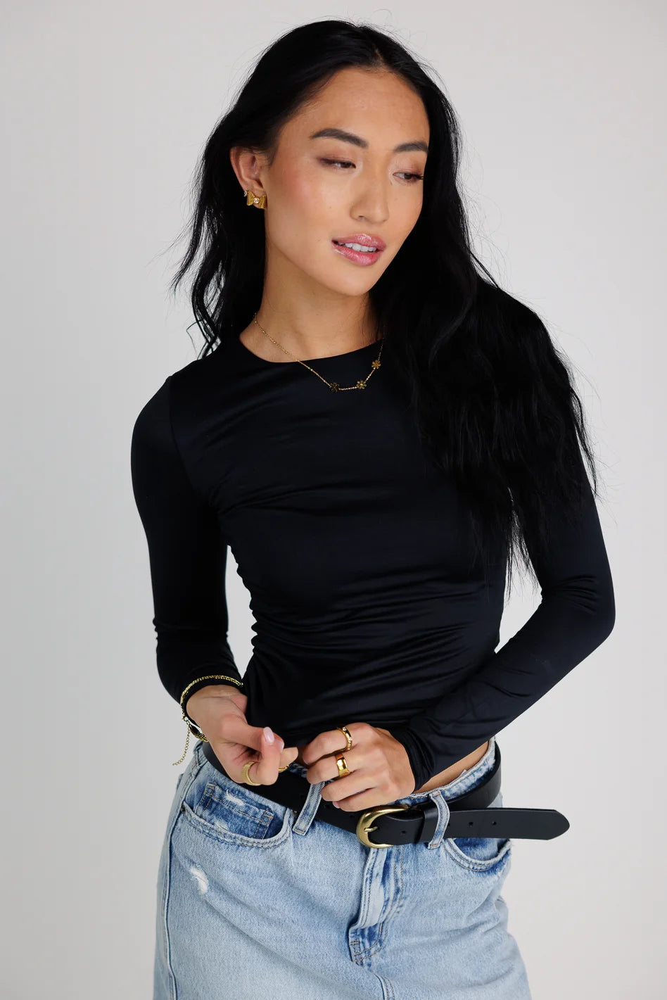 Round neck top in black 