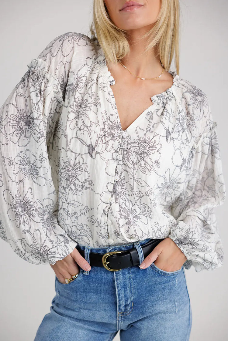 Long sleeves floral blouse 