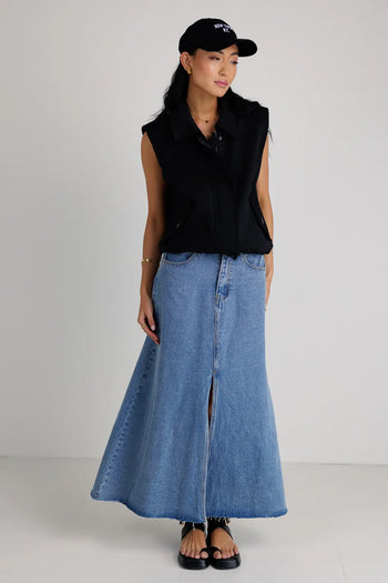 Collared vest top in black 