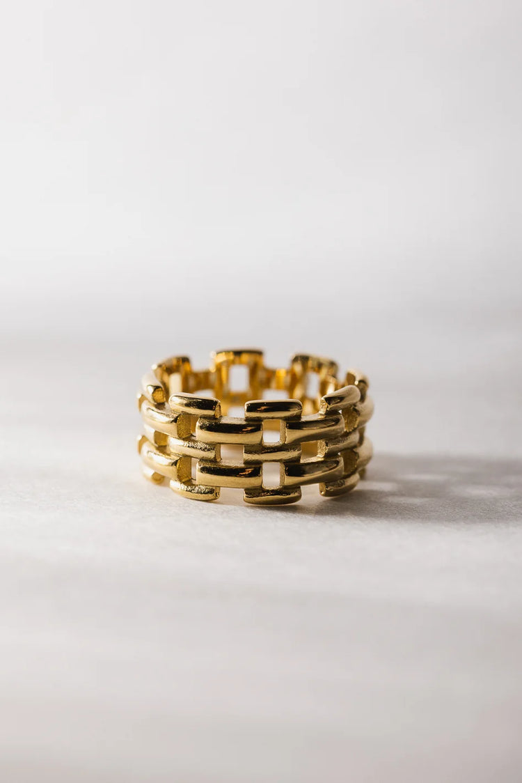 Gold ring 