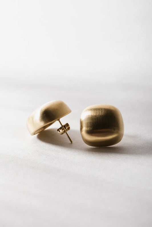 Square gold earrings 