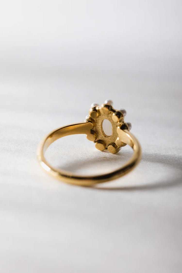 Gold ring 