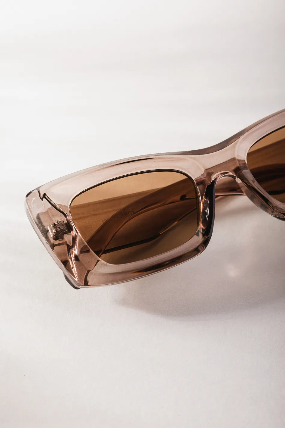 Round style rose sunglasses 