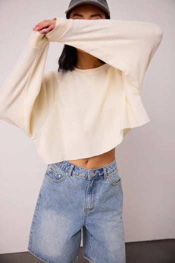 Knit crop in cream 