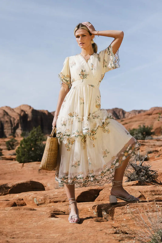 Women's Dresses, Explore Floral, Neutral, Maxi, Midi & Mini Options –  tagged Pattern_Floral – Page 3