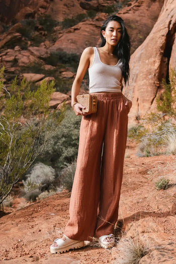 Elastic wide leg pants in terracotta 